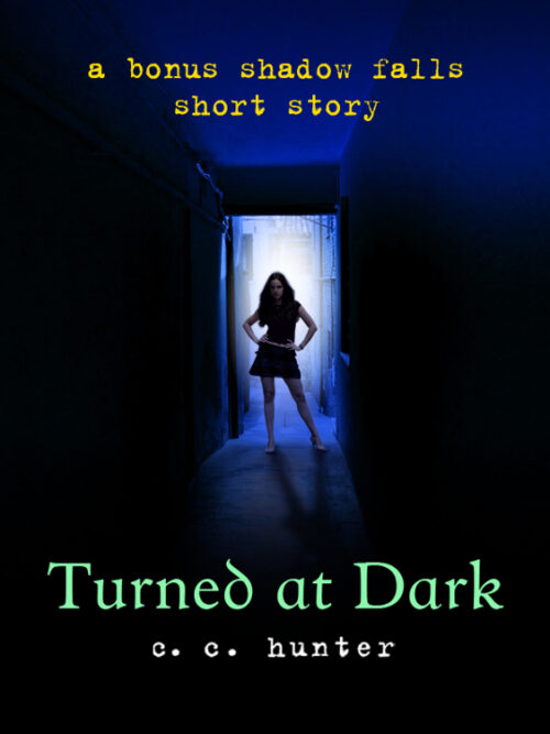 Download Turned at Dark Shadow Falls Vol 0.5 C.C. Hunter em ePUB mobi PDF